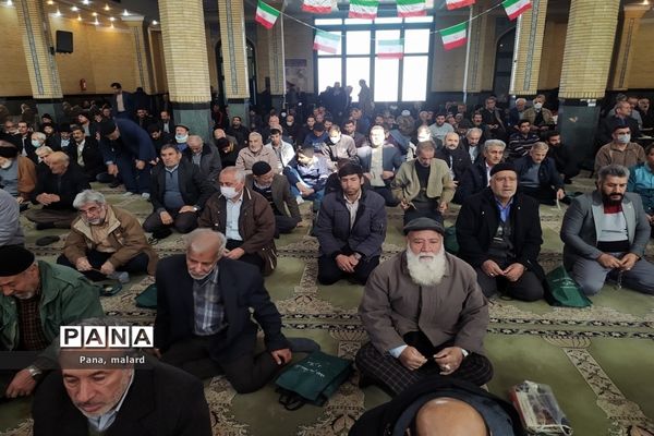 ارائه خدمات به نمازگزاران در نمازجمعه ملارد