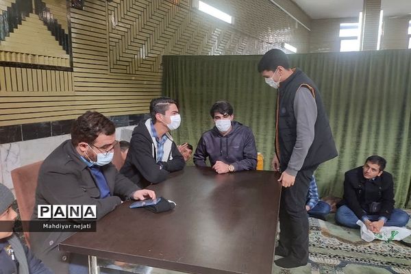 شرکت فعال دانش‌آموزان مدرسه شهید بهشتی رودهن در نماز جمعه