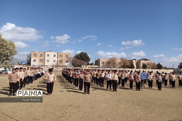 سرود همگانی دانش‌آموزان دبیرستان پسرانه فرهنگ کاشمر