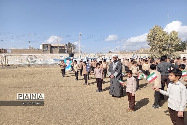 سرود همگانی دانش‌آموزان دبیرستان پسرانه فرهنگ کاشمر