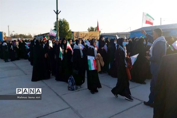 اعزام ۷۰ دانش‌آموز منطقه نیر به یادمان‌ عملیات‌های دفاع مقدس