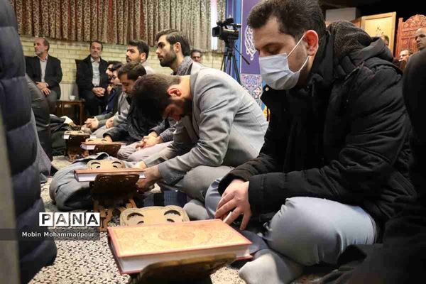 نشست رسالت جامعه قرآنی در عرصه جهاد تبیین