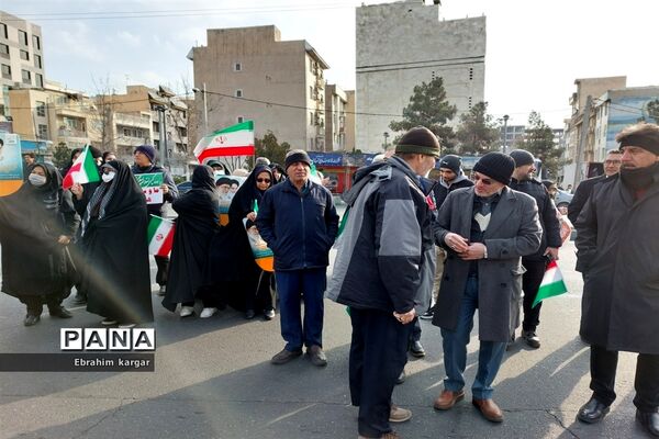 حضور باشکوه در راهپیمایی ۲۲ بهمن در تهران