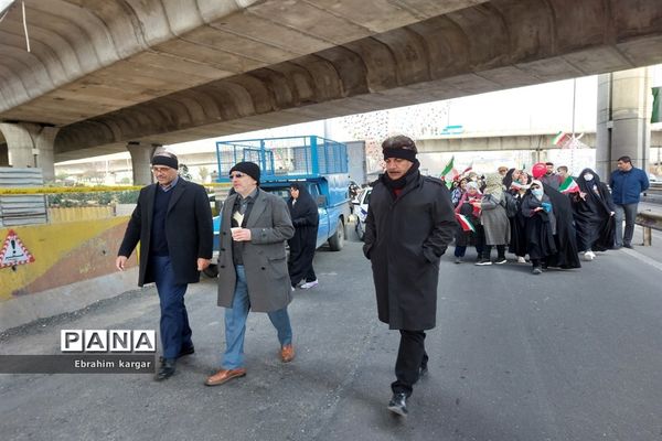 حضور باشکوه در راهپیمایی ۲۲ بهمن در تهران