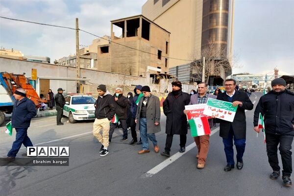 حضور باشکوه در راهپیمایی ۲۲ بهمن در تهران