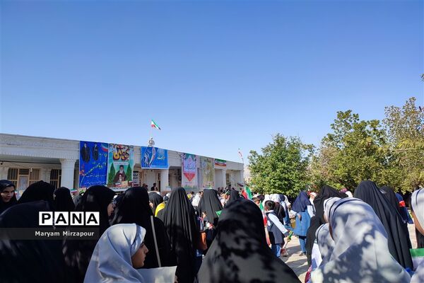 ۲۲بهمن ماه روز استقلال و آزادی ملت ایران است