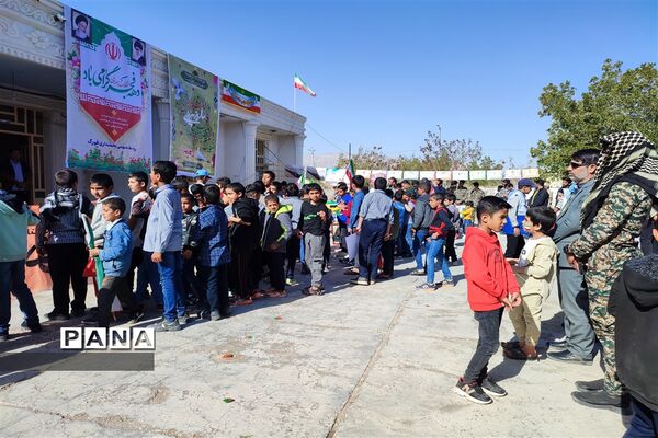 ۲۲بهمن ماه روز استقلال و آزادی ملت ایران است