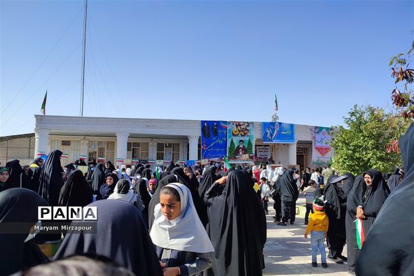 ۲۲بهمن ماه روز استقلال و آزادی ملت ایران است