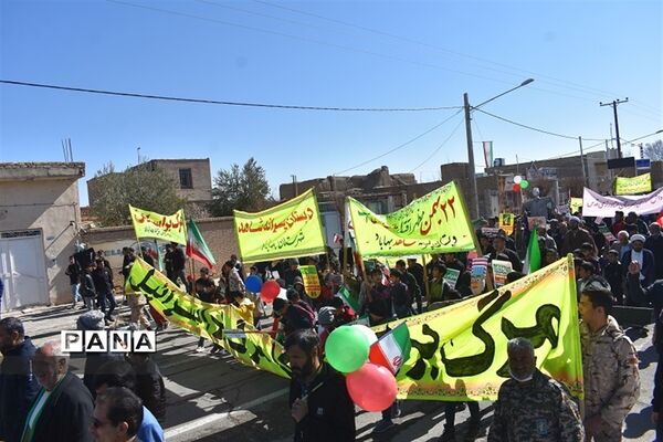 راهپیمایی با شکوه یوم الله ۲۲ بهمن مردم شهرستان بهاباد
