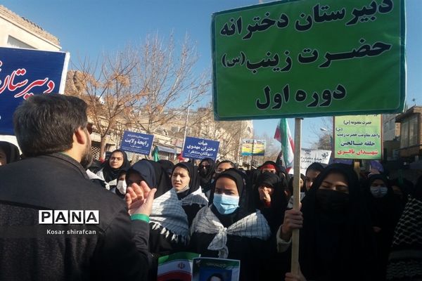 اقتدار باشکوه مردم کاشمر در راهپیمایی ۲۲ بهمن