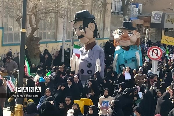 اقتدار باشکوه مردم کاشمر در راهپیمایی ۲۲ بهمن