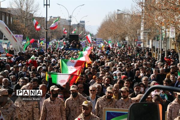 اقتدار باشکوه مردم کاشمر در راهپیمایی ۲۲ بهمن