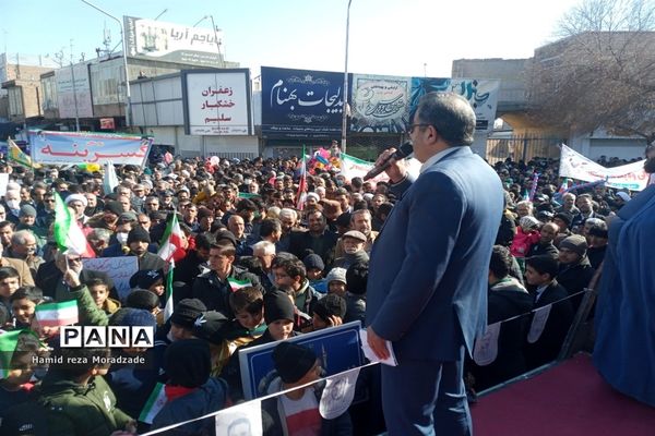 اقتدار باشکوه مردم کاشمر در راهپیمایی ۲۲ بهمن