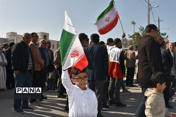 حضور پرشور دانش‌آموزان و مردم شهر گله‌دار در راهپیمایی 22 بهمن