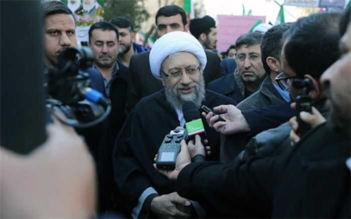 آیت‌الله آملی لاریجانی: مردم پای انقلاب و ارزش‌های آن ایستاده‌اند و انقلاب اسلامی پاینده خواهد بود