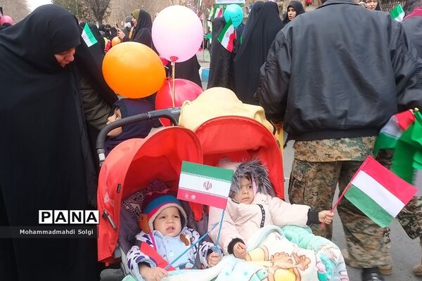 برگزاری پرشور جشن پیروزی انقلاب اسلامی باحضور مردم یک دل و متحد شهرستان شهریار