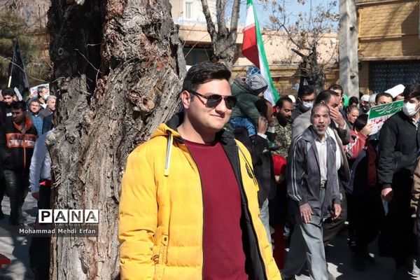 شکوه حضور مردم  آباده در راهپیمایی 22 بهمن ماه