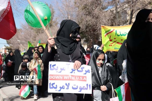 شکوه حضور مردم  آباده در راهپیمایی 22 بهمن ماه