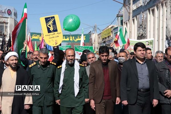 شکوه حضور مردم  آباده در راهپیمایی 22 بهمن ماه