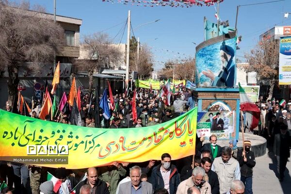 شکوه حضور مردم  آباده در راهپیمایی 22 بهمن ماه