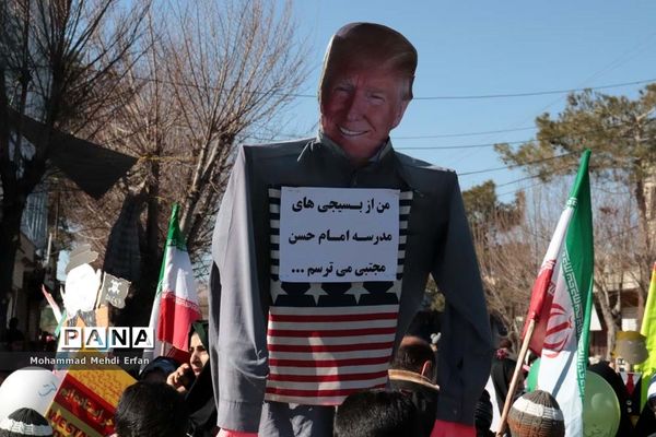 شکوه حضور مردم  آباده در راهپیمایی 22 بهمن ماه