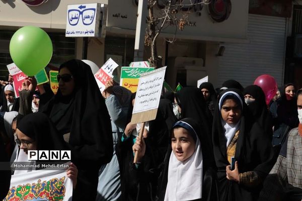 شکوه حضور مردم  آباده در راهپیمایی 22 بهمن ماه