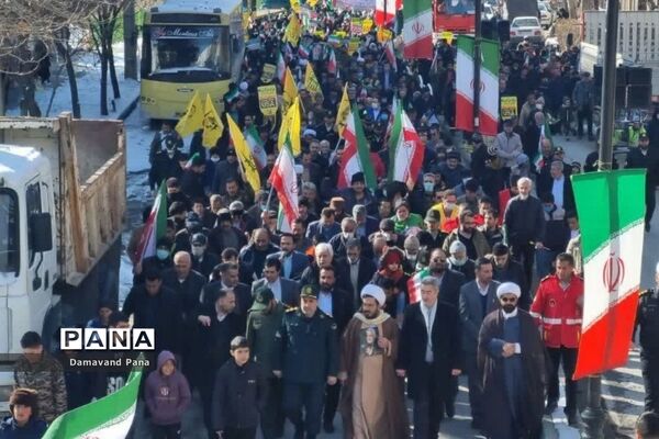 راهپیمایی 22 بهمن در دماوند