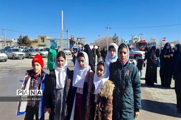 خروش حماسی مردم خرم‌بید در راهپیمایی 22 بهمن