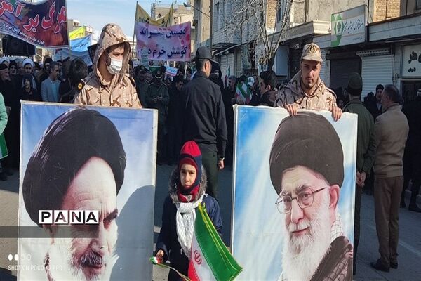 حضور پرشور دانش‌آموزان خرمدره در راهپیمایی ۲۲ بهمن