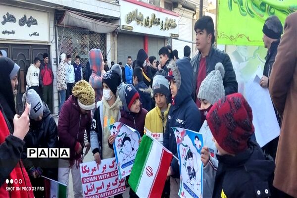 حضور پرشور دانش‌آموزان خرمدره در راهپیمایی ۲۲ بهمن