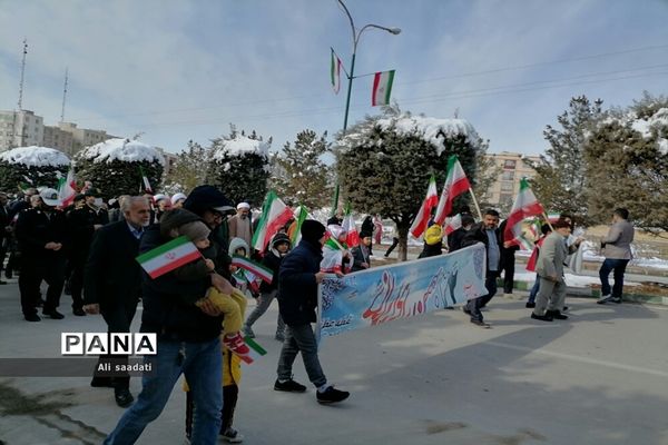 راهپیمایی باشکوه ۲۲ بهمن در چهل و چهارمین سالگرد پیروزی انقلاب اسلامی شهر مهستان شهرستان ساوجبلاغ