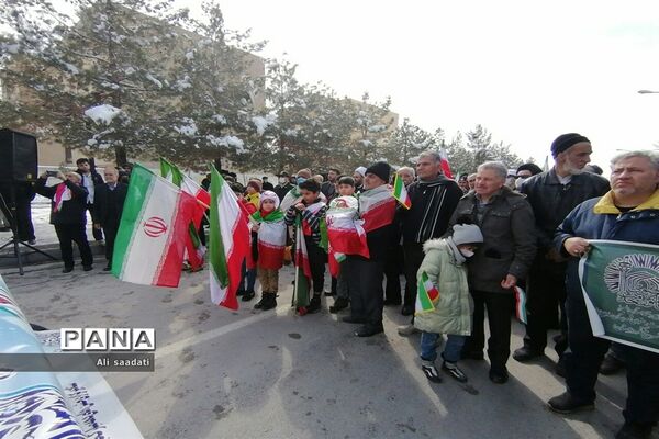 راهپیمایی باشکوه ۲۲ بهمن در چهل و چهارمین سالگرد پیروزی انقلاب اسلامی شهر مهستان شهرستان ساوجبلاغ
