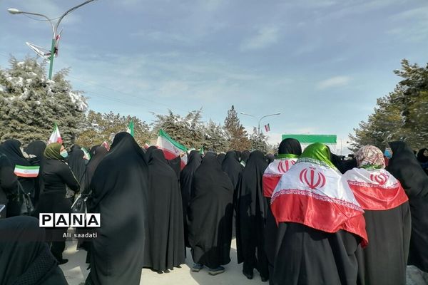 راهپیمایی باشکوه ۲۲ بهمن در چهل و چهارمین سالگرد پیروزی انقلاب اسلامی شهر مهستان شهرستان ساوجبلاغ