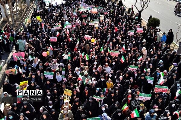 برگزاری راهپیمایی یوم‌الله ۲۲ بهمن در شهرستان قرچک
