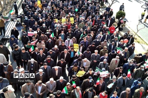 برگزاری راهپیمایی یوم‌الله ۲۲ بهمن در شهرستان قرچک