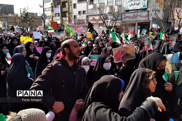 برگزاری راهپیمایی یوم‌الله ۲۲ بهمن در شهرستان قرچک