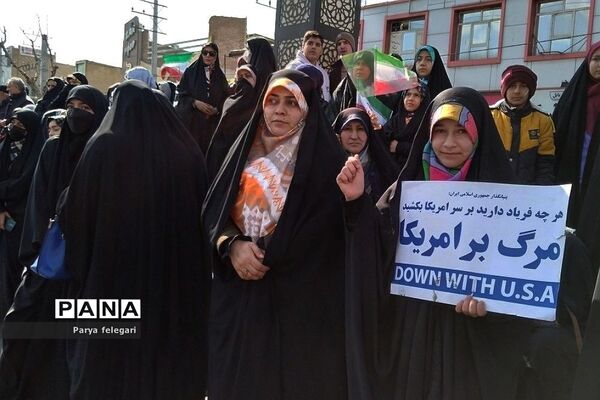 برگزاری راهپیمایی یوم‌الله ۲۲ بهمن در شهرستان قرچک