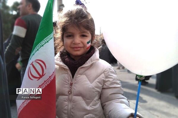 برگزاری راهپیمایی یوم‌الله ۲۲ بهمن در شهرستان قرچک