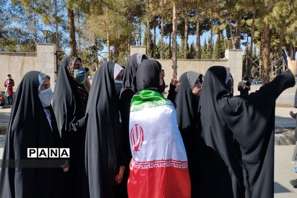 شرکت گسترده مردم خراسان جنوبی در راهپیمایی 22 بهمن