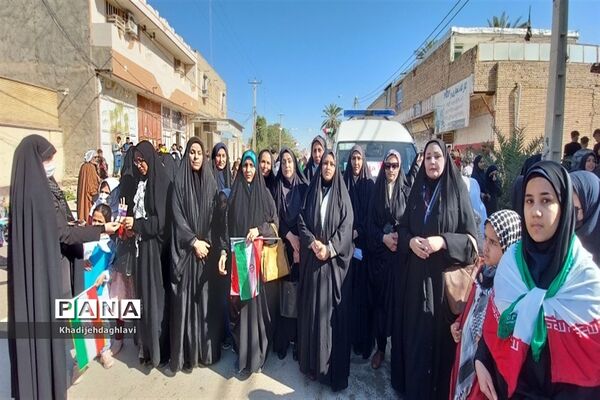 حضور پرشور فرهنگیان و دانش‌آموزان در راهپیمایی ۲۲ بهمن در حمیدیه