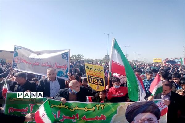 راهپیمایی چهل و چهارمین سالگرد پیروزی انقلاب در خیابان های امیدیه