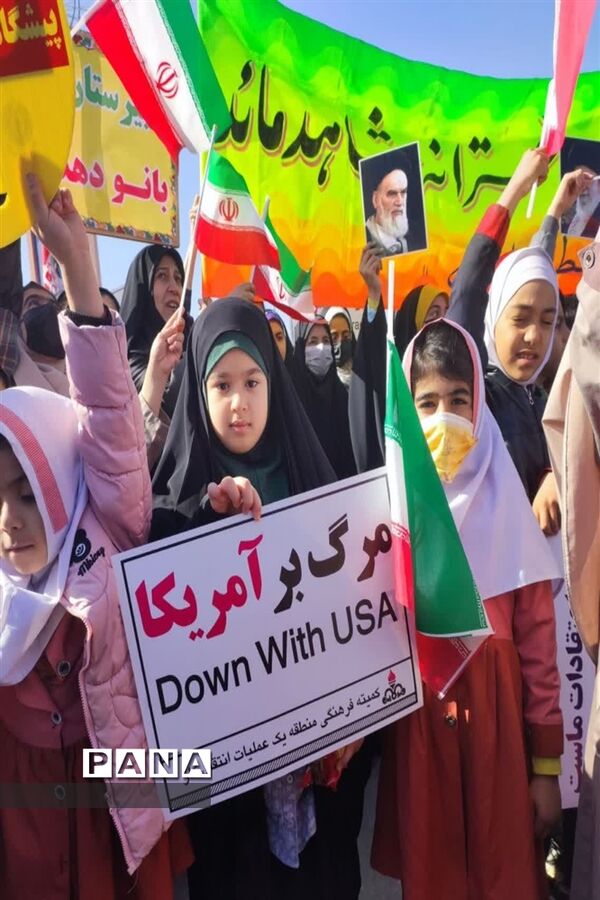 راهپیمایی چهل و چهارمین سالگرد پیروزی انقلاب در خیابان های امیدیه