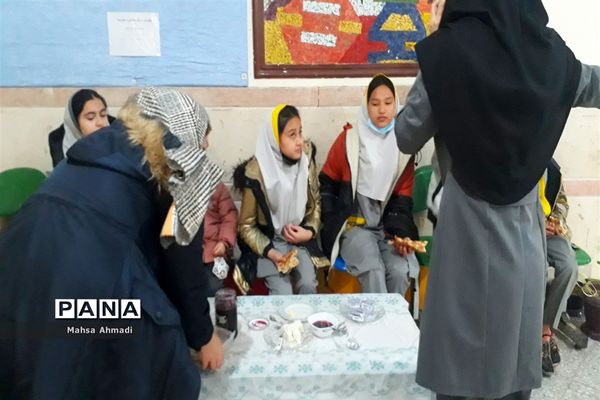 برگزاری نمایشگاه هنری پژوهشی «نوید مولا» در پژوهشسرای نه دی شهرستان رباط‌کریم