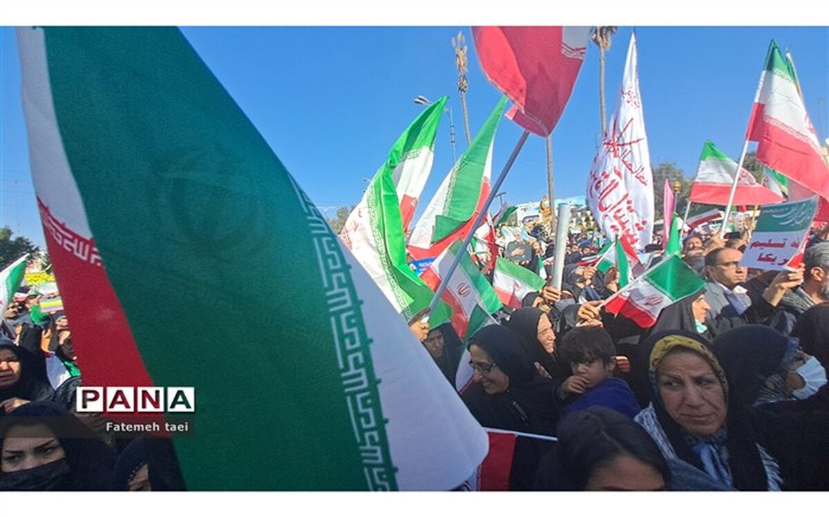 جشن چهل و چهار سالگی انقلاب اسلامی در روز ۲۲ بهمن با حضور حداکثری مردم اهواز/فیلم