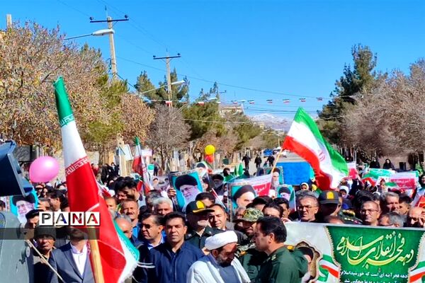 حضور پرشور مردم شهرستان سرچهان در چهل و چهارمین سالروز پیروزی انقلاب اسلامی