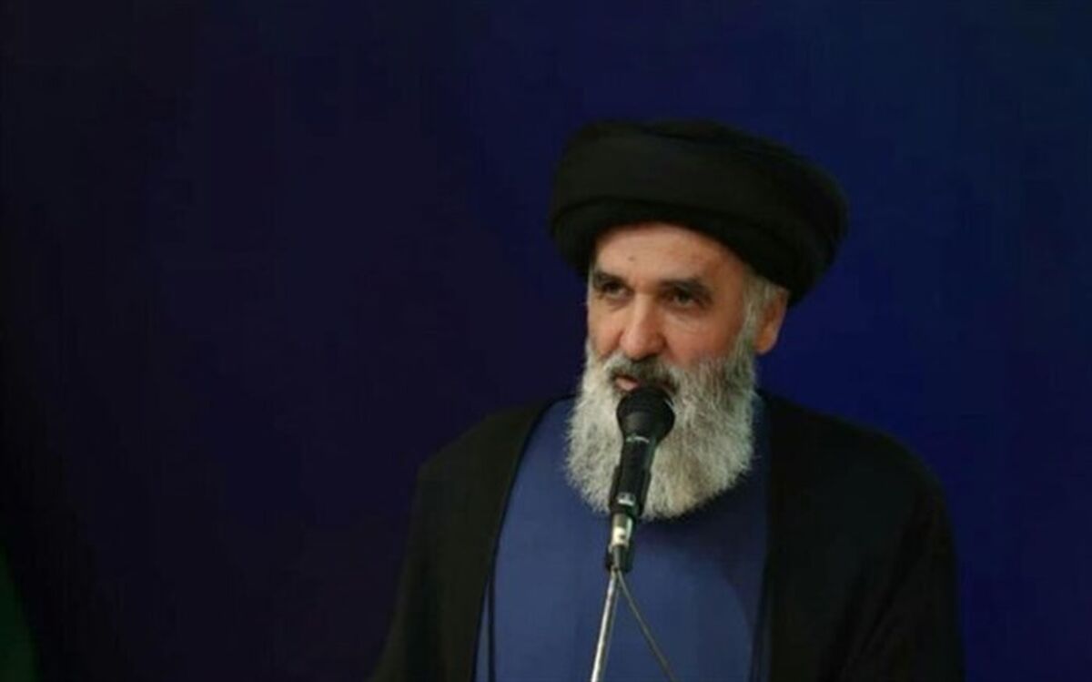 ایمان، اتحاد و پیروی از ولایت فقیه، رمز موفقیت کشور در برابر بیگانگان است