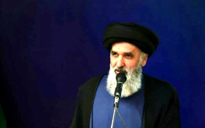 ایمان، اتحاد و پیروی از ولایت فقیه، رمز موفقیت کشور در برابر بیگانگان است