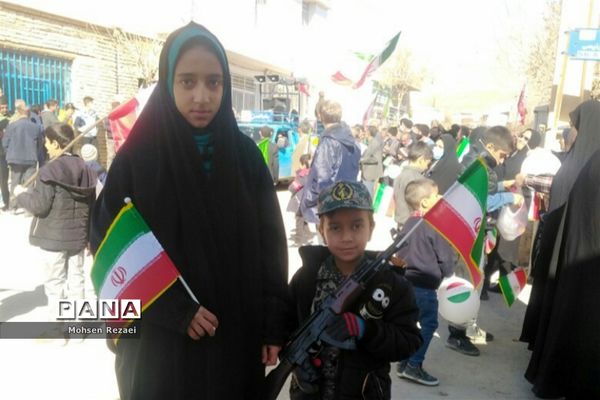 راهپیمایی 22 بهمن در منطقه سده