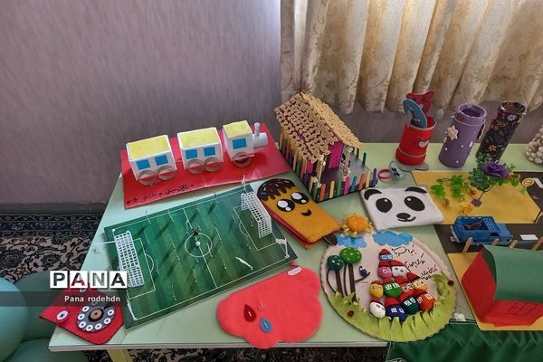 برگزاری نمایشگاه دست‌سازه‌های دانش‌آموزان در دبستان کوثر رودهن