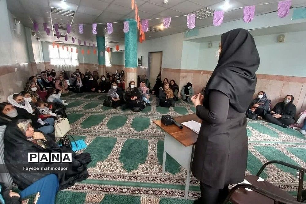 برگزاری کارگاه آموزش خانواده در دبستان حضرت زهرا(س) یک رودهن